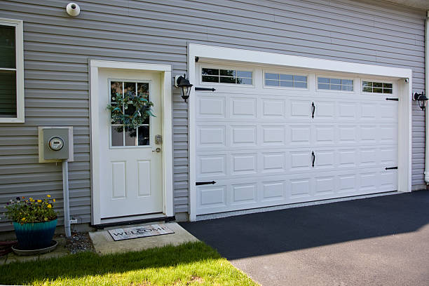 24/7 Emergency Garage Door Panel Replacement experts in Versailles, IN